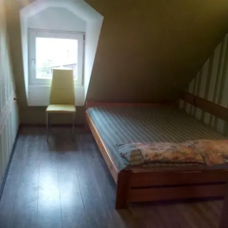 Apartament Wroblewskiego Quarto em Acomodações Particulares